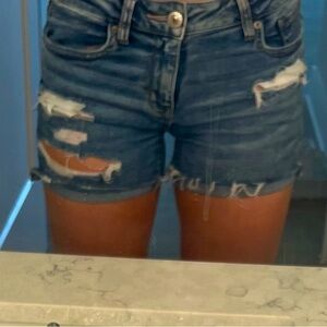 American Eagle - Ne(x)t Level Stretch - Distressed Denim Shorts, size 2